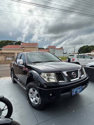 NISSAN FRONTIER 2.5 SEL 4X4 CD TURBO ELETRONIC DIESEL 4P AUTOMÁTICO